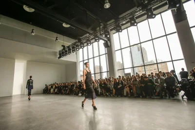 Look 16